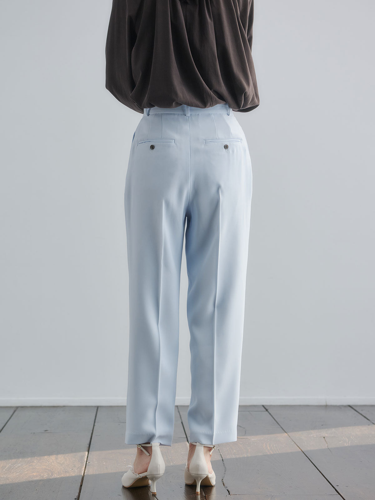 ダブルサテンテーパードパンツ