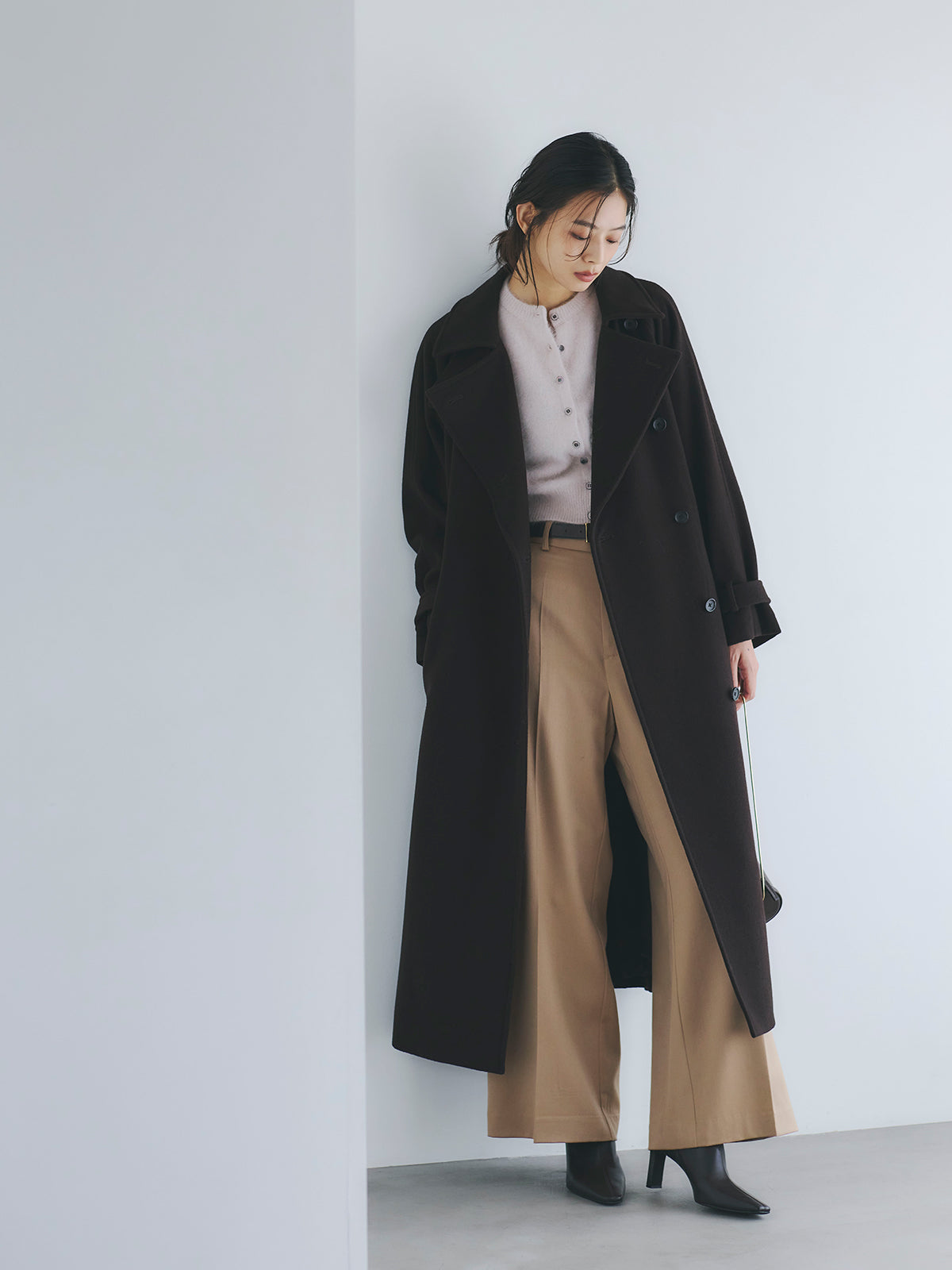 COLOR:DARK BROWN