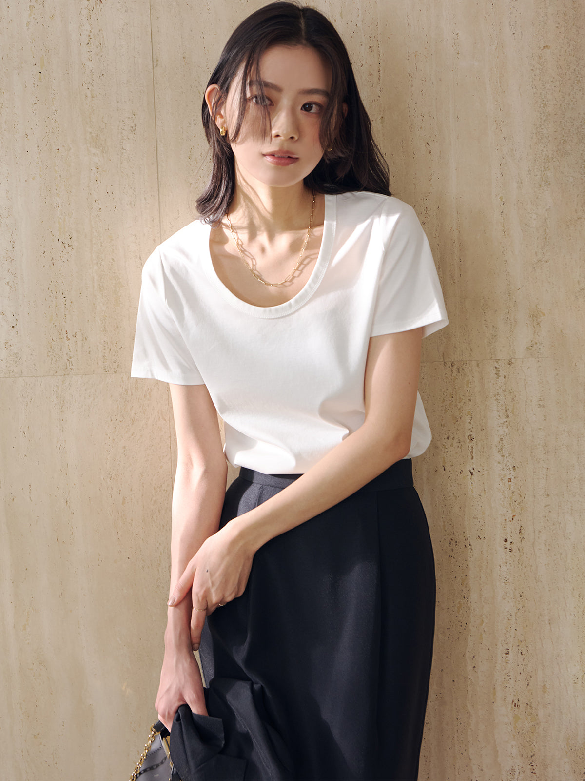 실크 터치 코튼 U넥 티