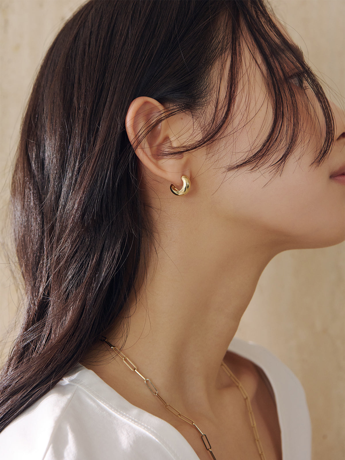 실크 터치 코튼 U넥 티