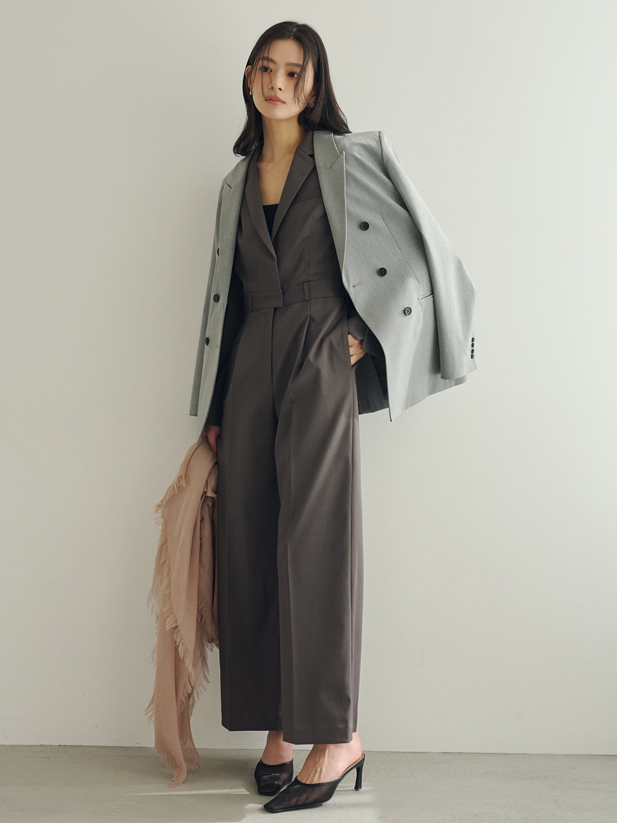 ミニマルテーラードオールインワン