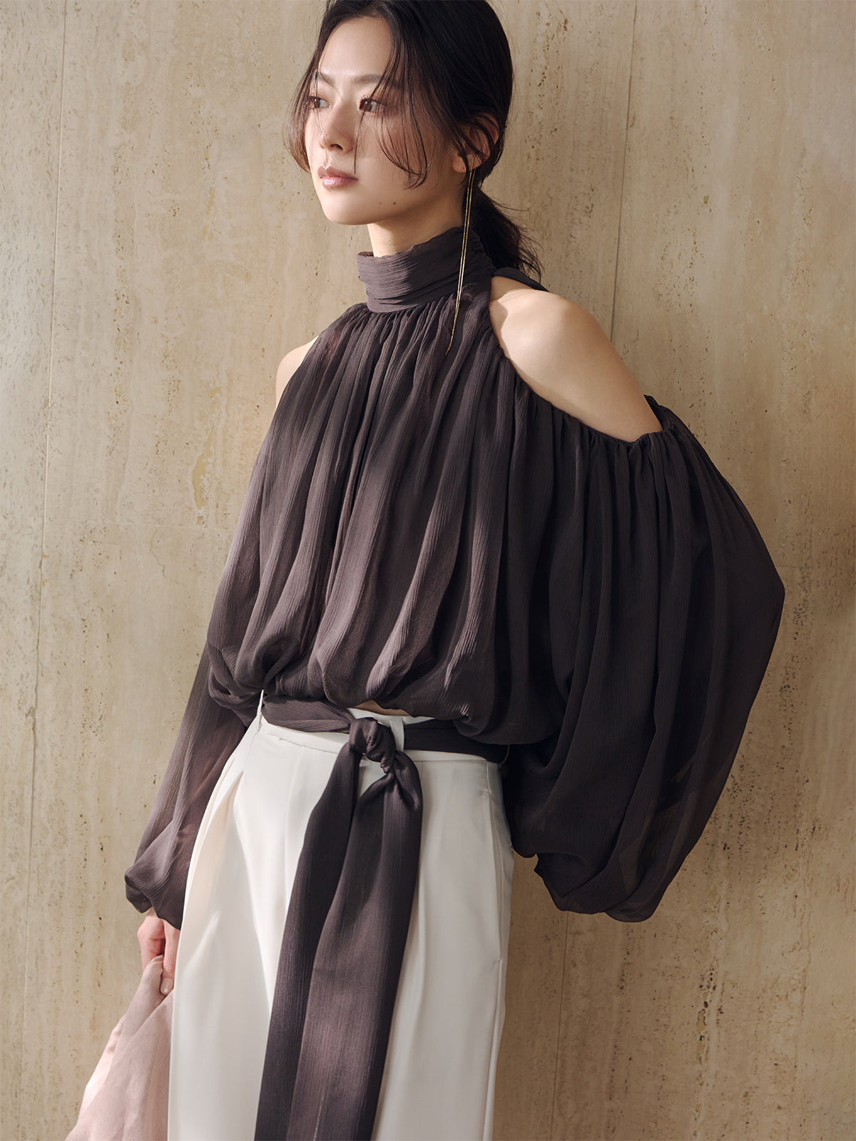 シフォンボリュームブラウス