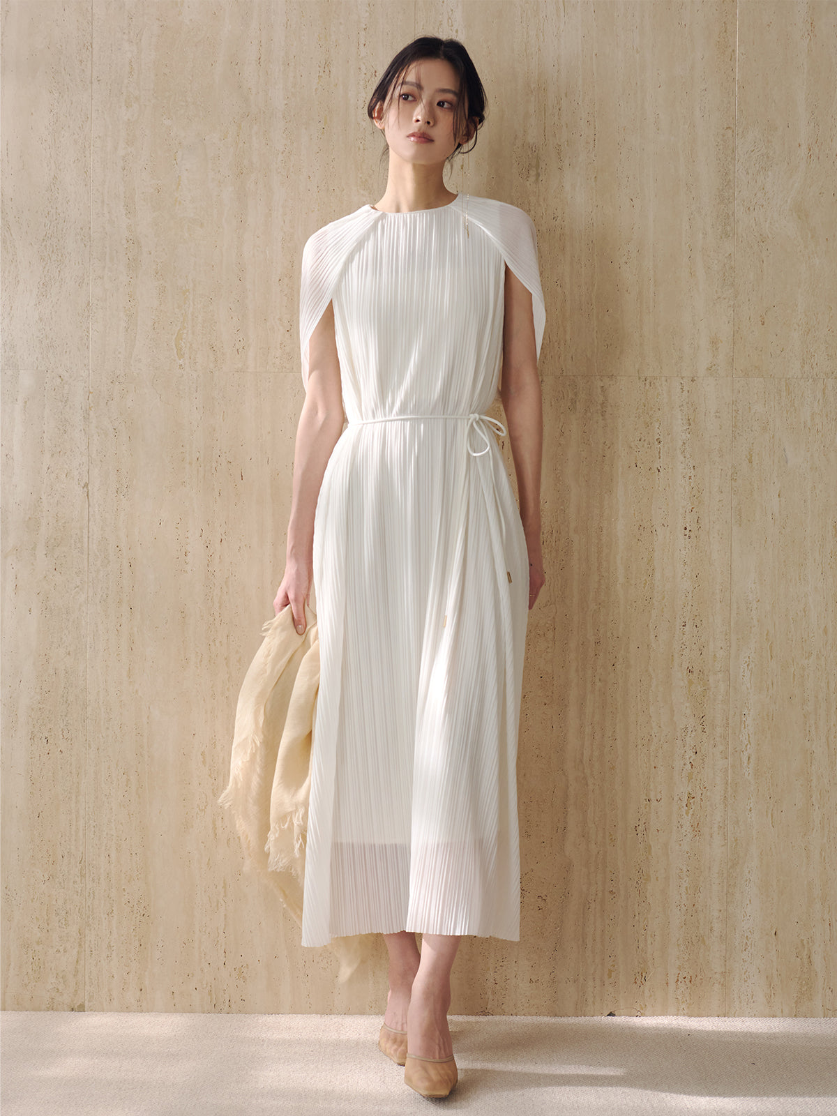 ランダムプリーツケープワンピース