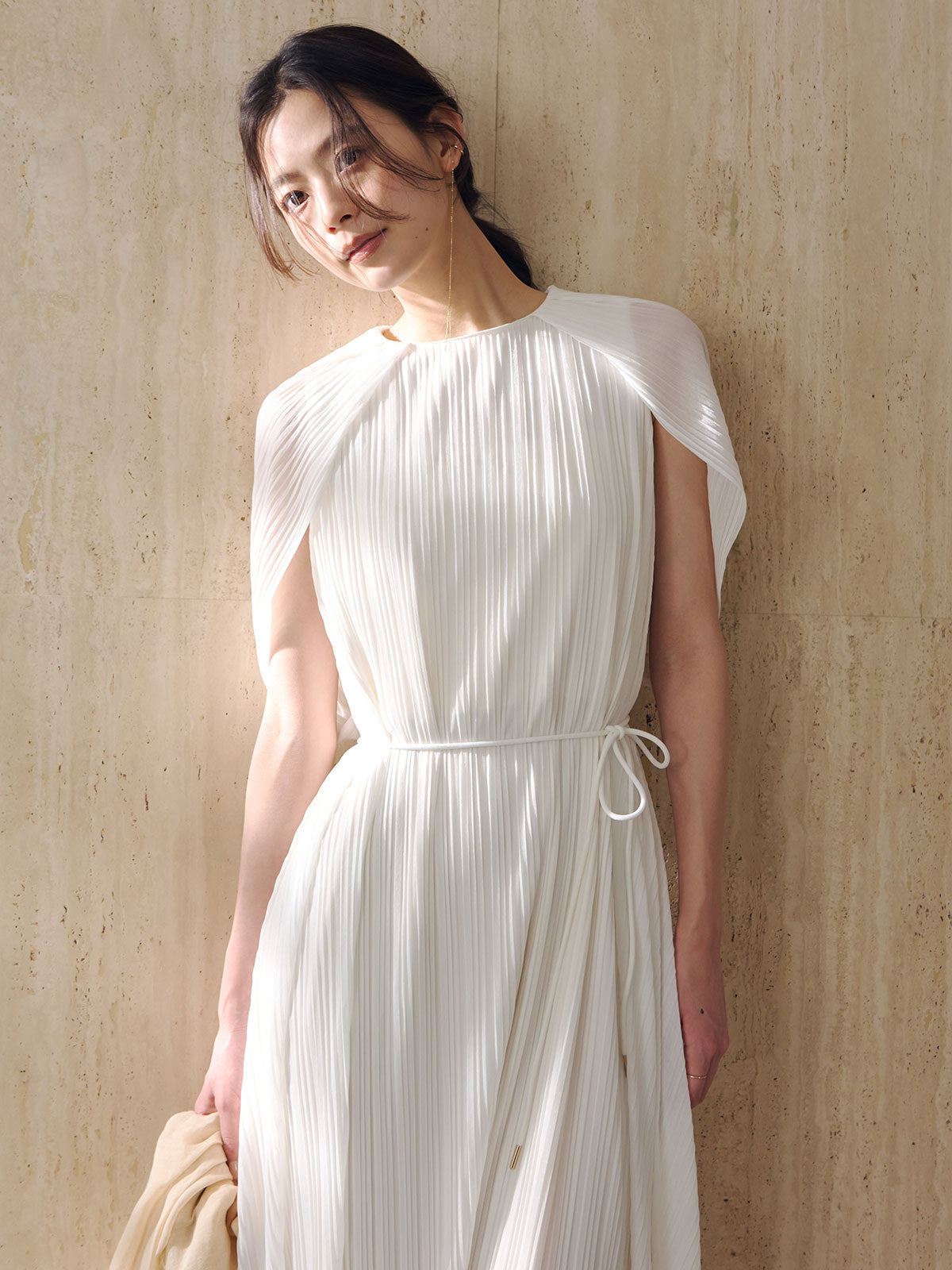 ランダムプリーツケープワンピース