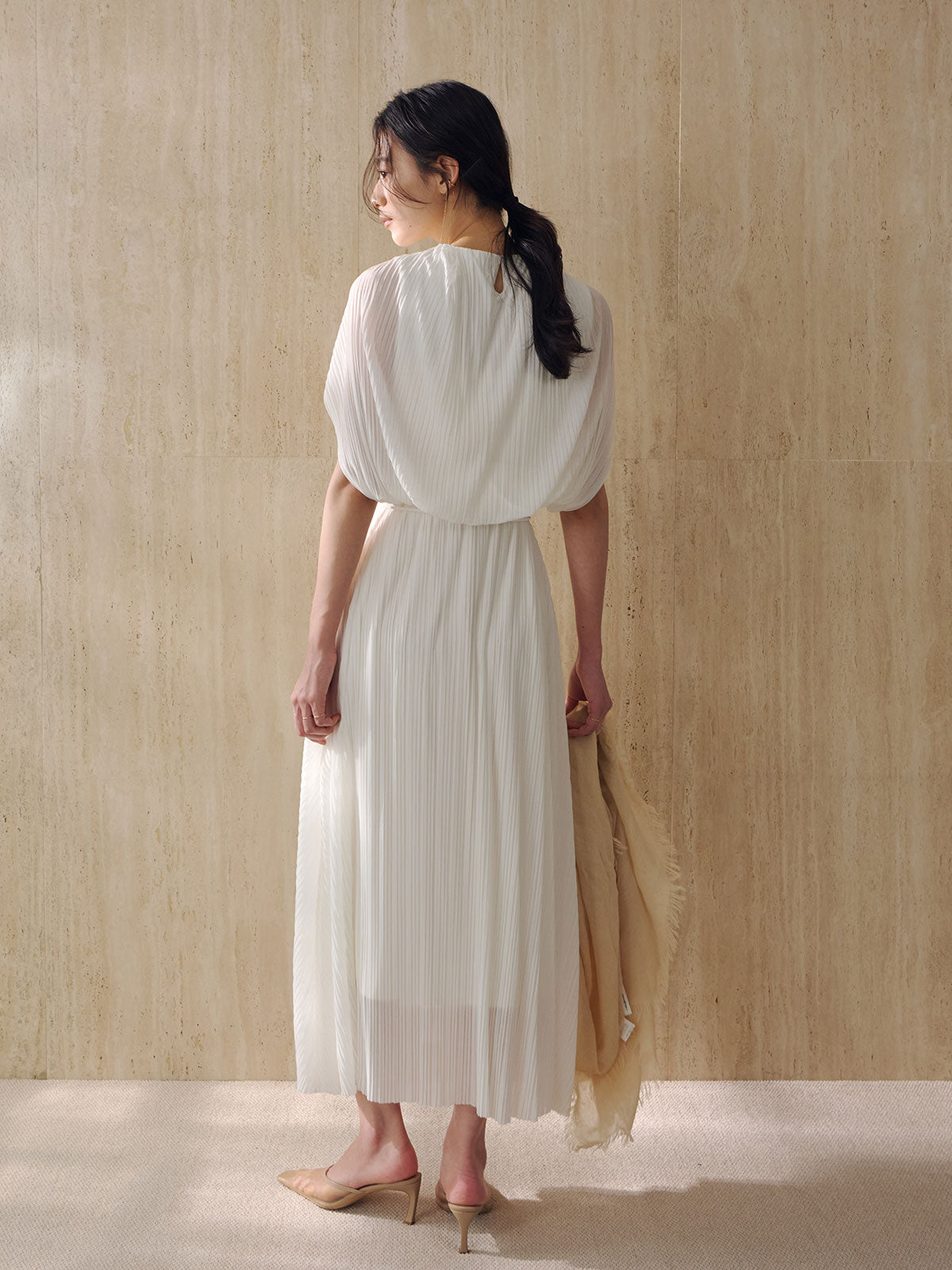 ランダムプリーツケープワンピース