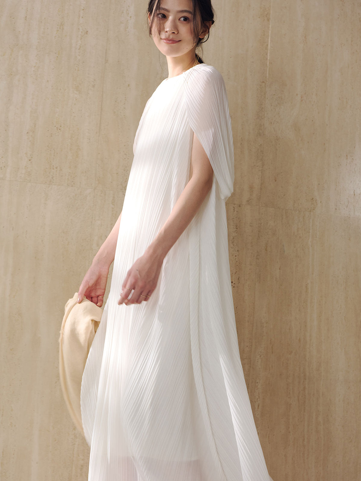 ランダムプリーツケープワンピース