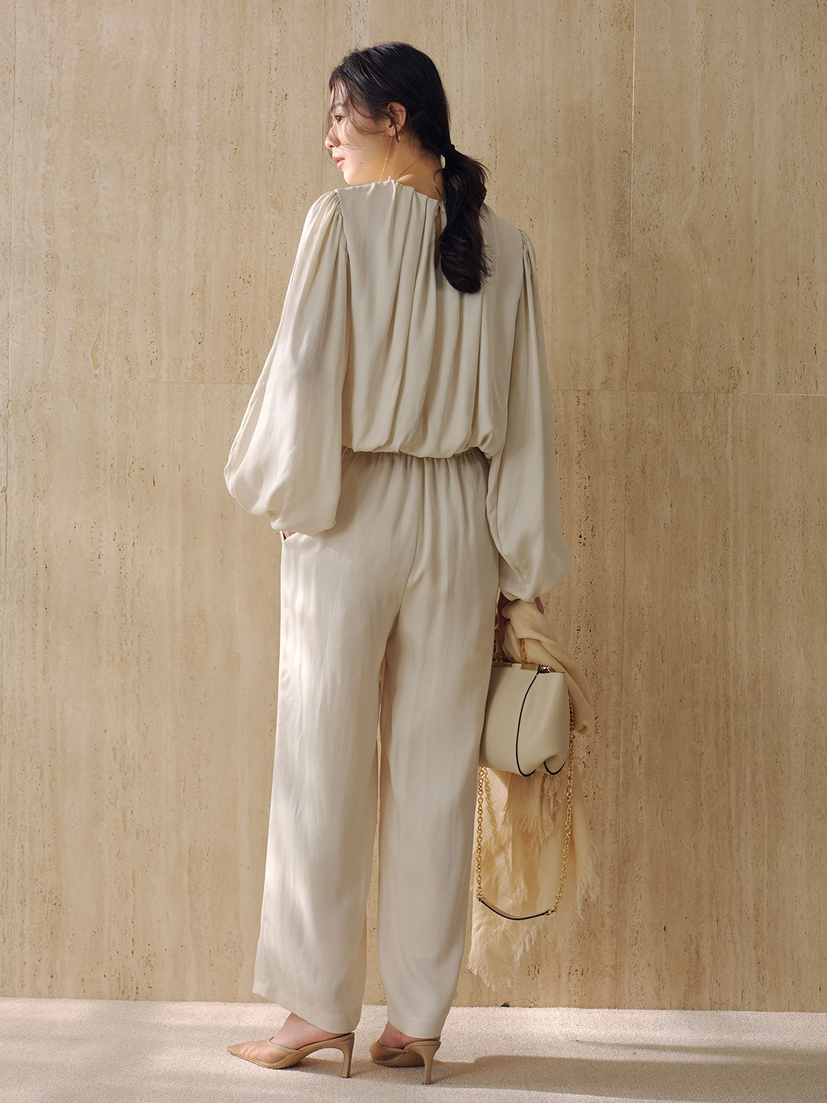 キュプラドレープブラウス