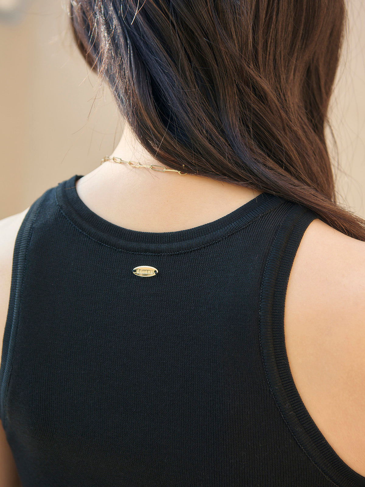 亮色针织内置杯背心