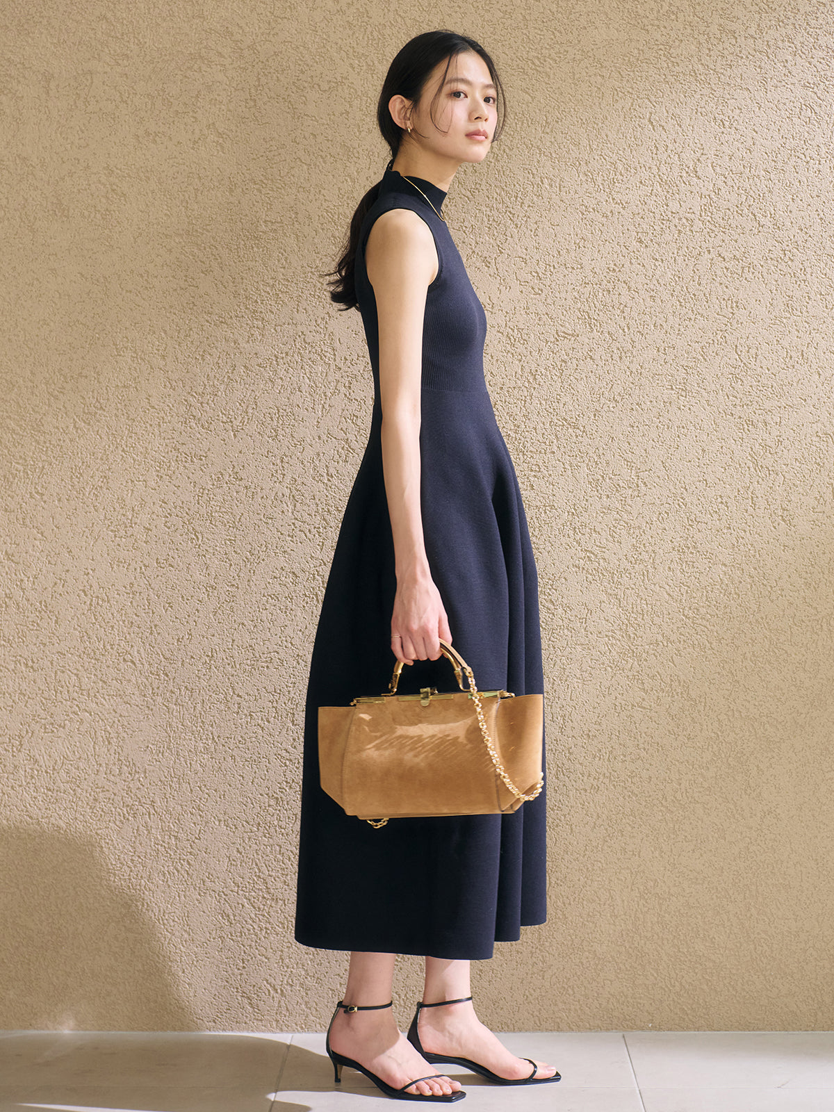 홀가먼트 플레어 니트 원피스