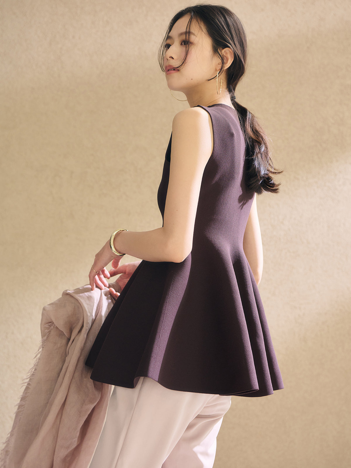 ホールガーメントペプラムニット