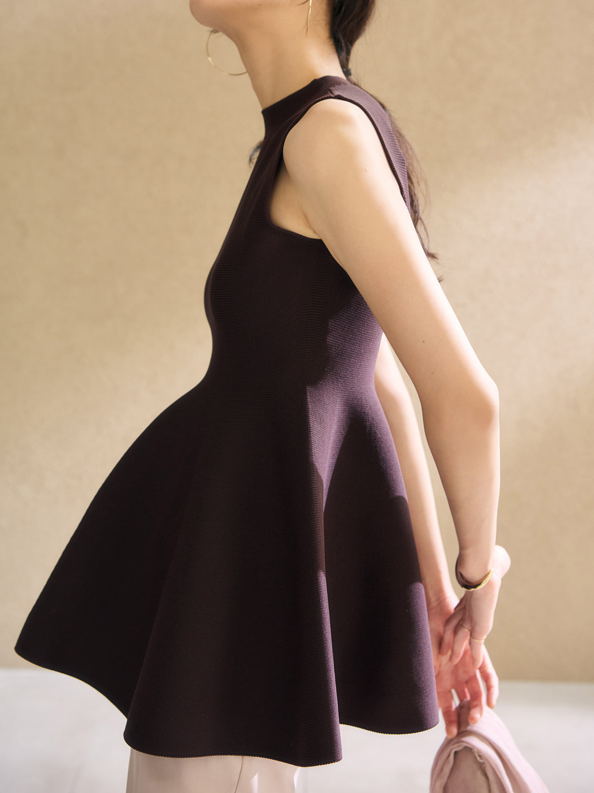 ホールガーメントペプラムニット