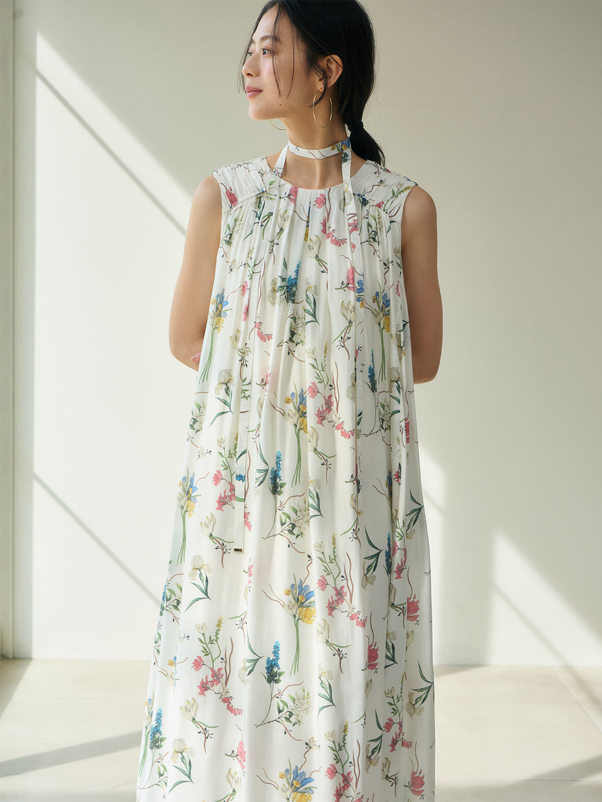 フローラルモチーフプリントワンピース