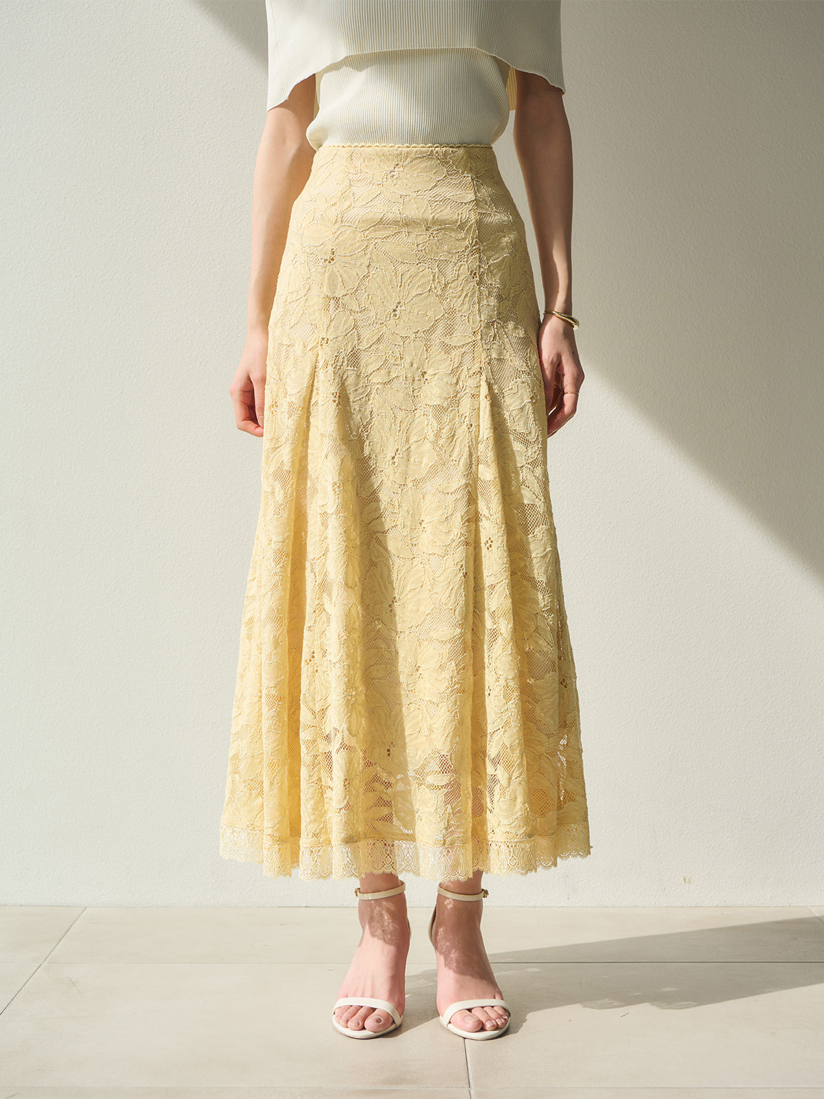オーナメントレースセミフレアスカート