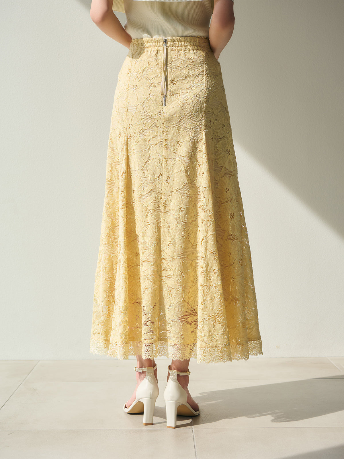 オーナメントレースセミフレアスカート