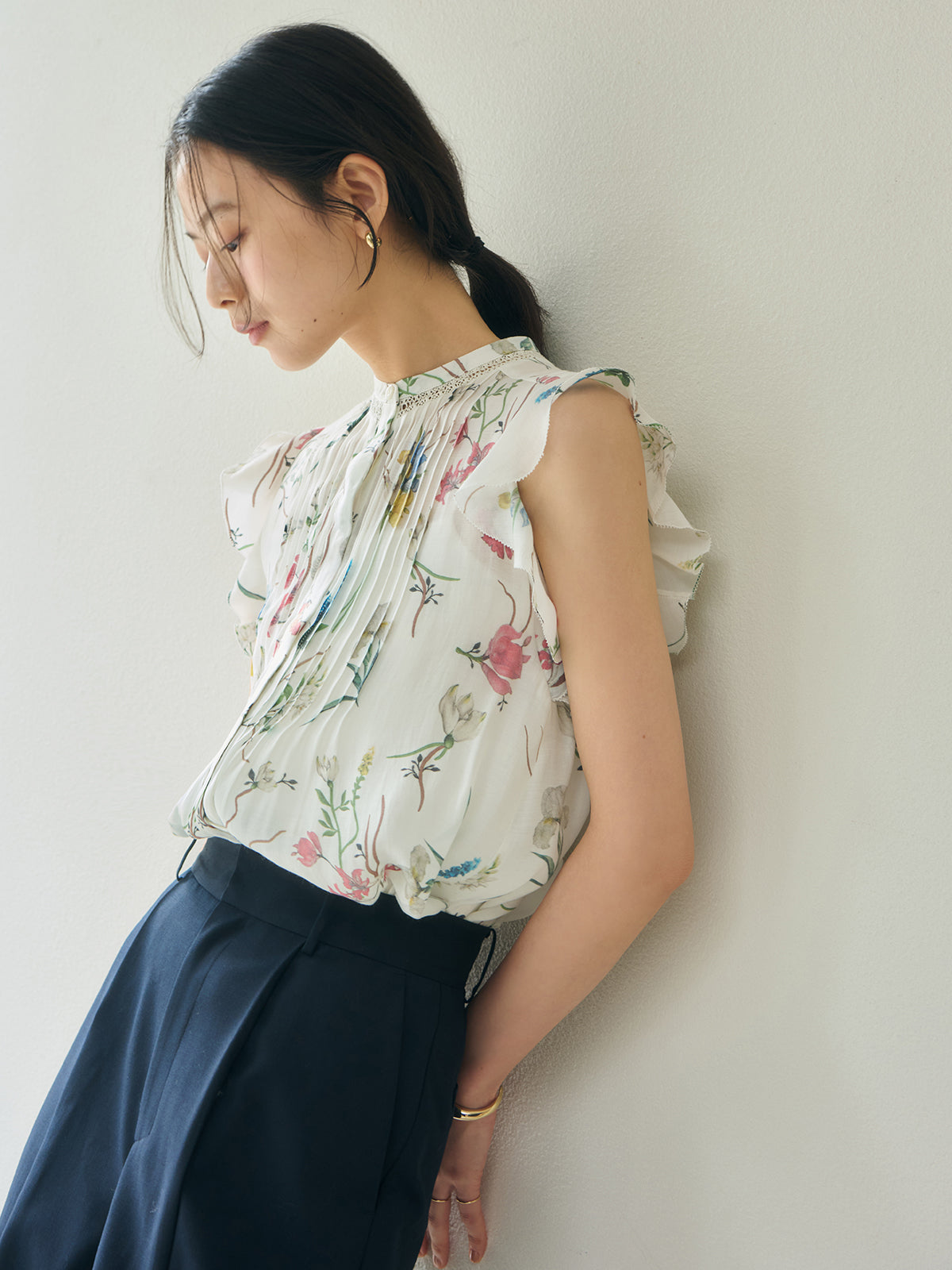 フローラルモチーフプリントブラウス