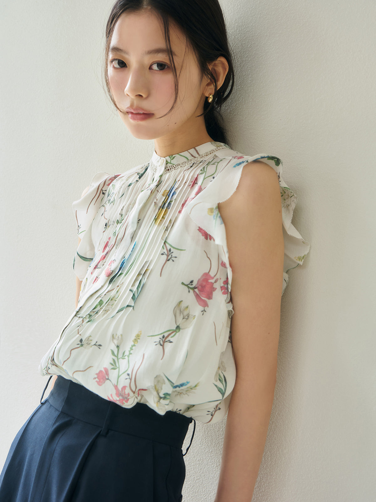 フローラルモチーフプリントブラウス