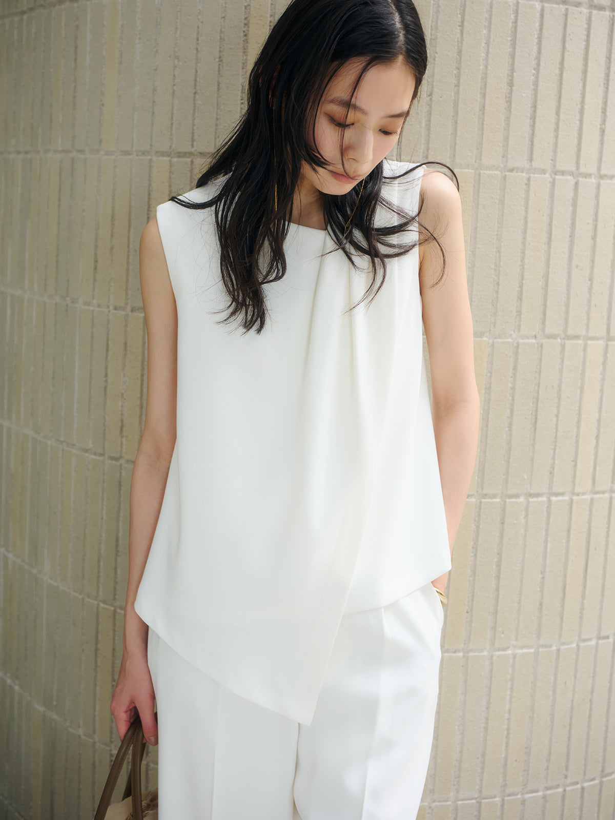 ダブルサテンアシンメトリーブラウス