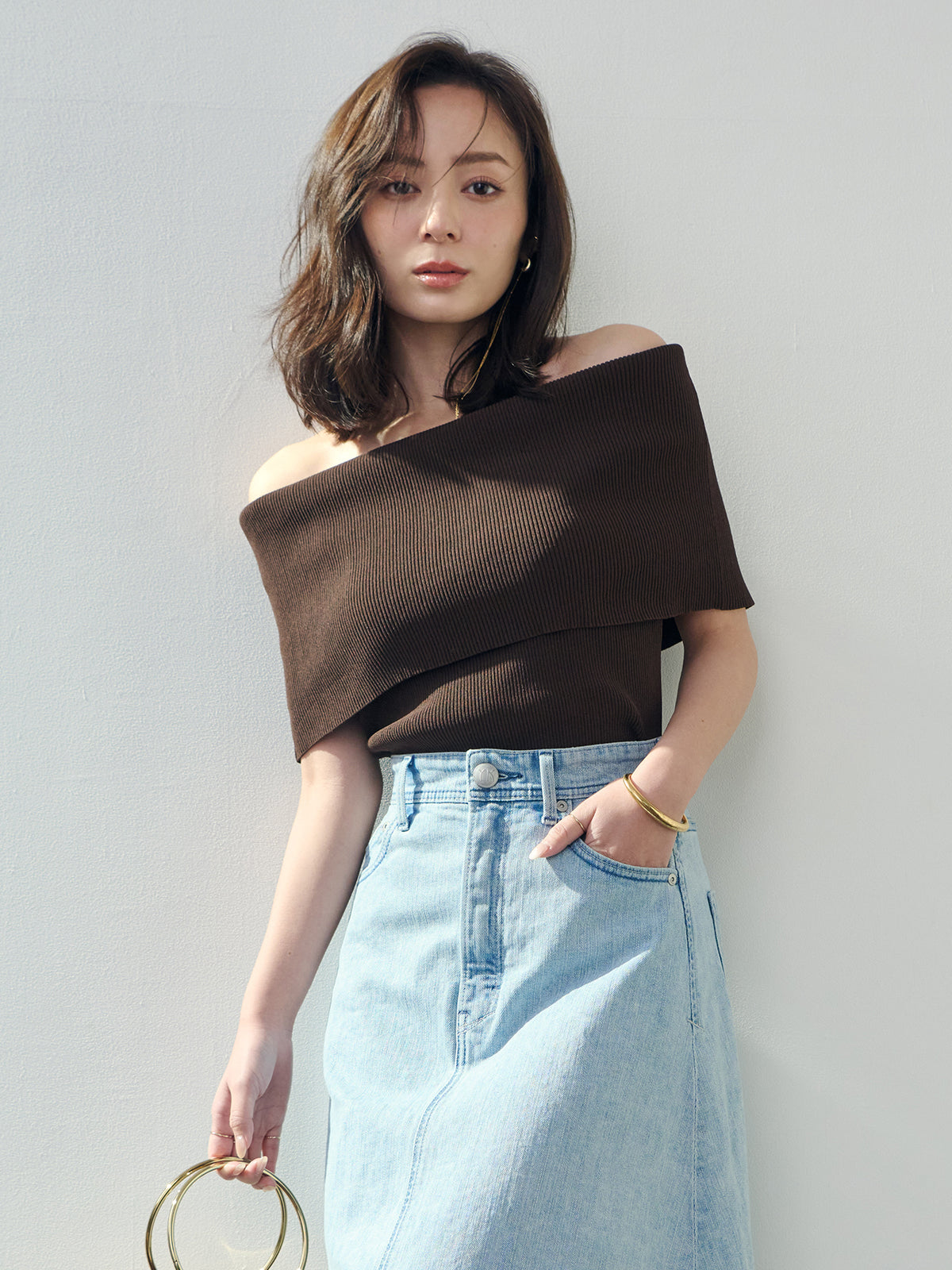 COLOR:BROWN