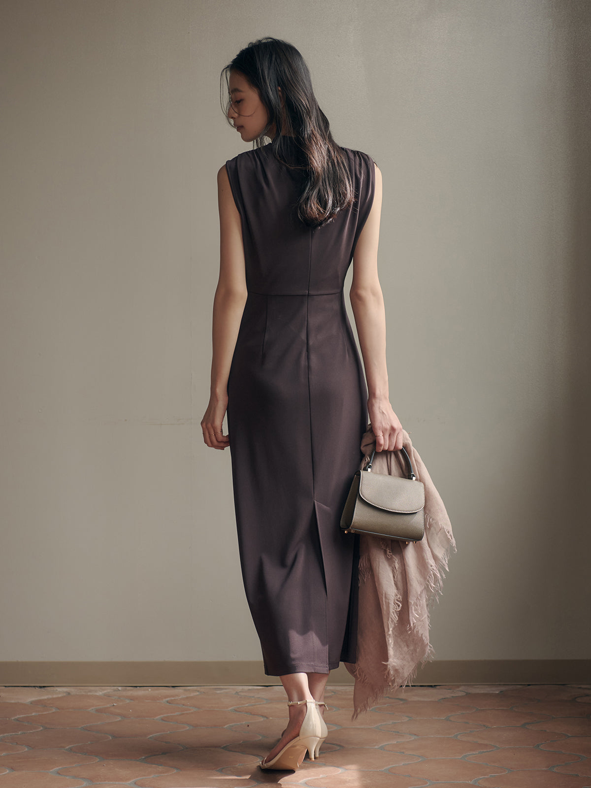 トリアセドレープナローワンピース