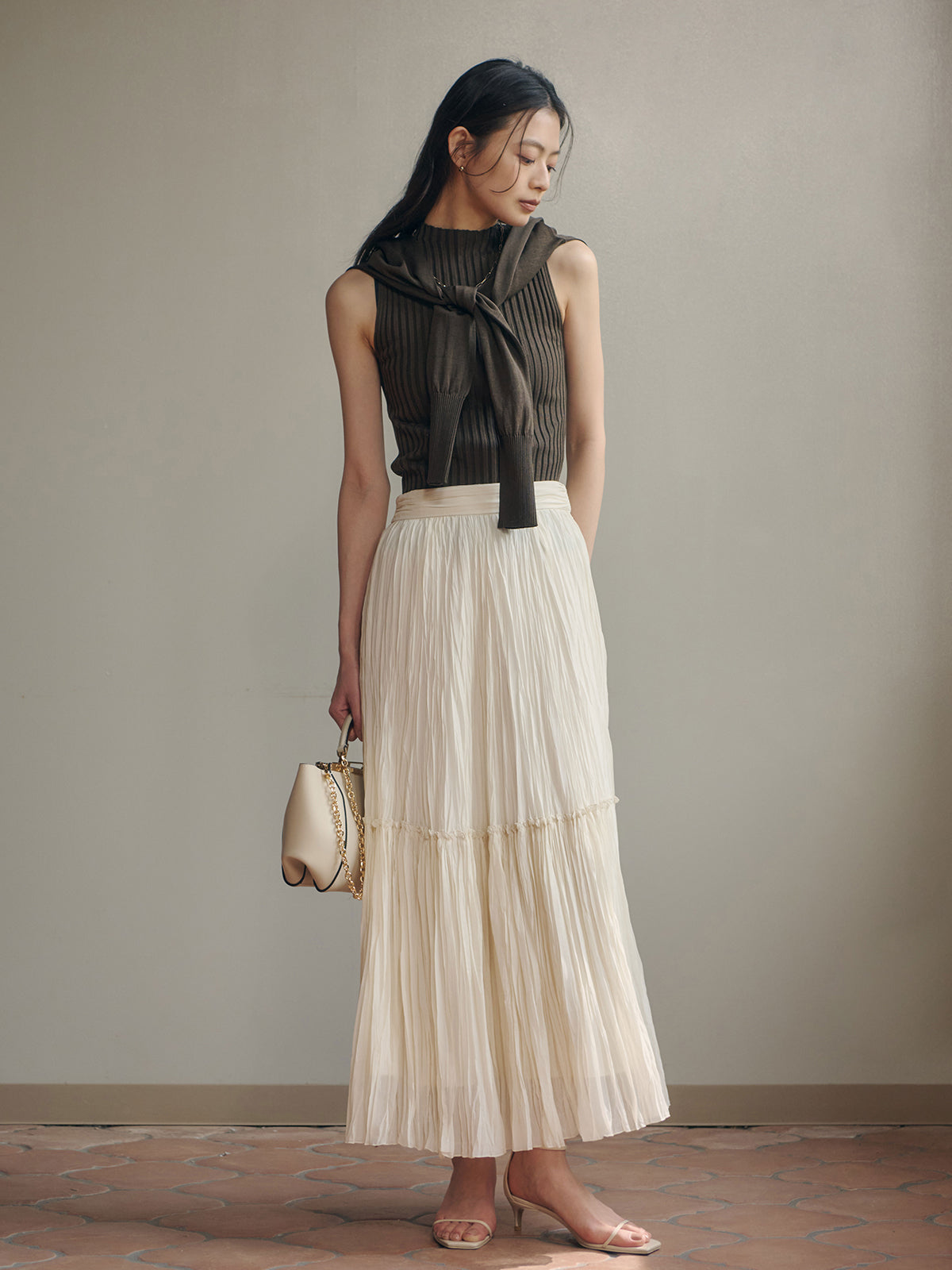 MODEL:172cm COLOR:IVORY SIZE:2