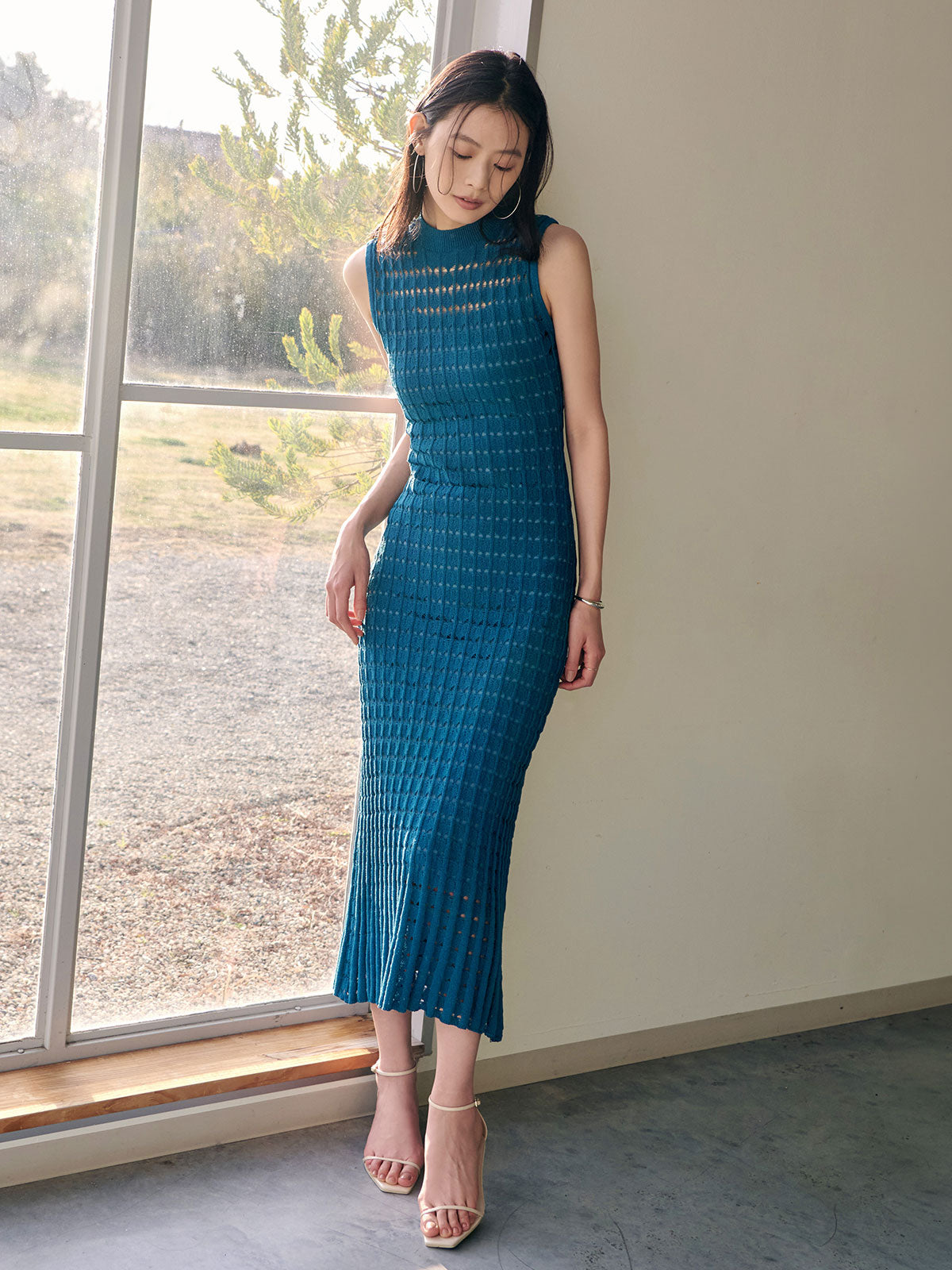 COLOR:TURQUOISE