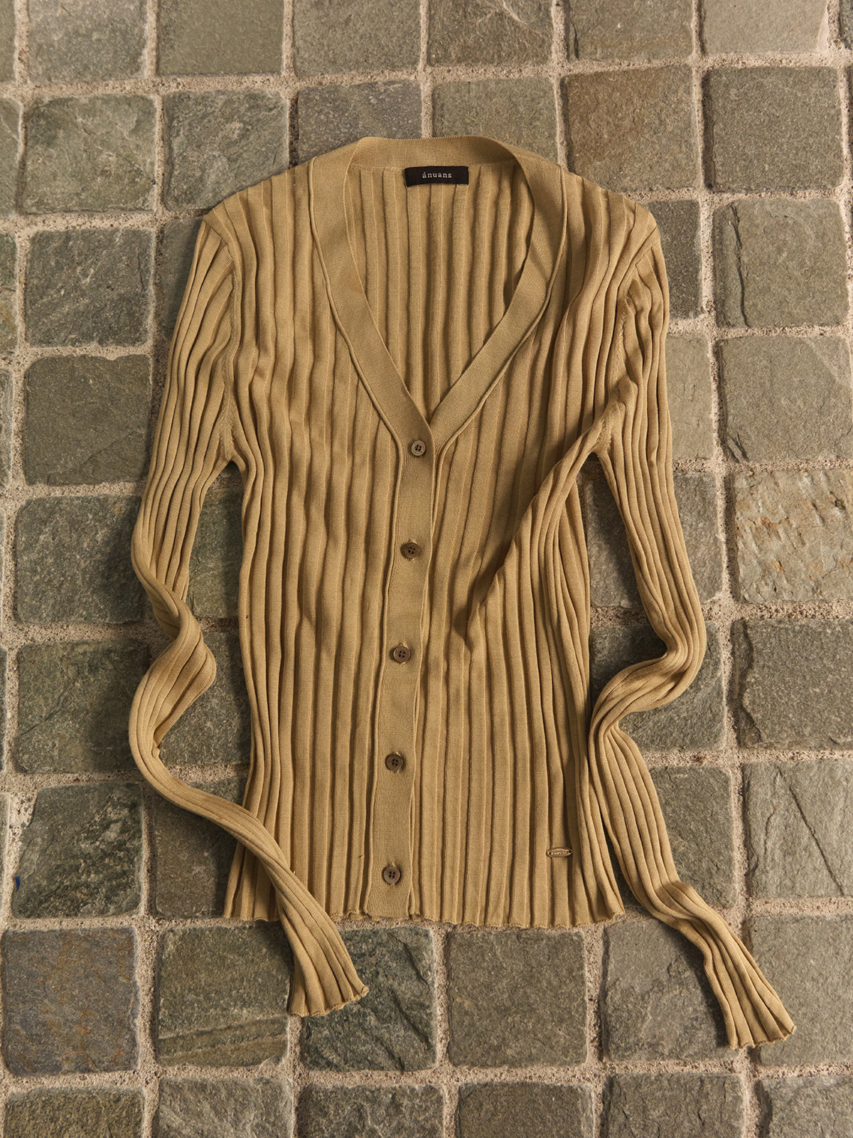 V领丝绸开衫