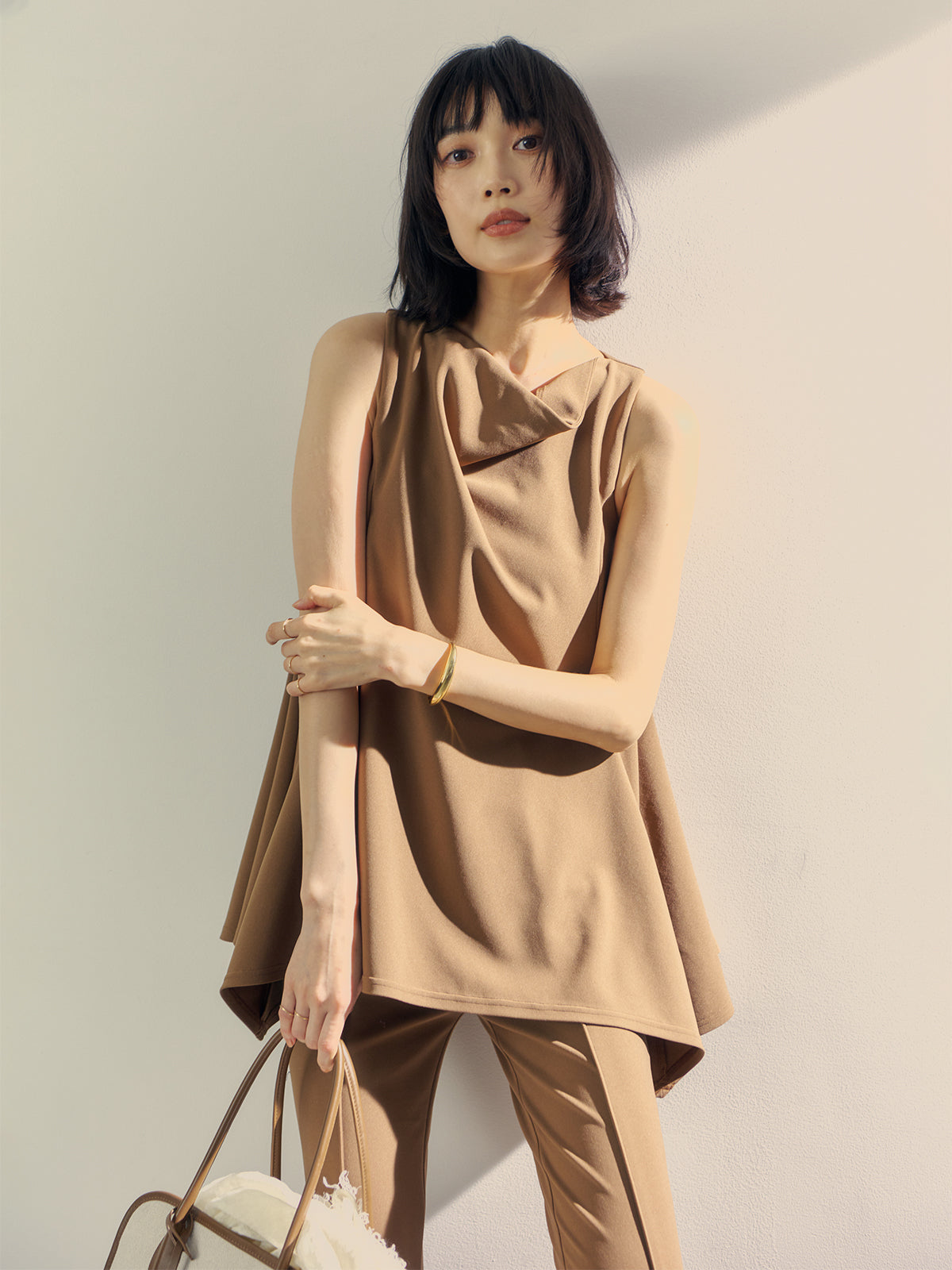 MODEL:172cm COLOR:CAMEL SIZE:F