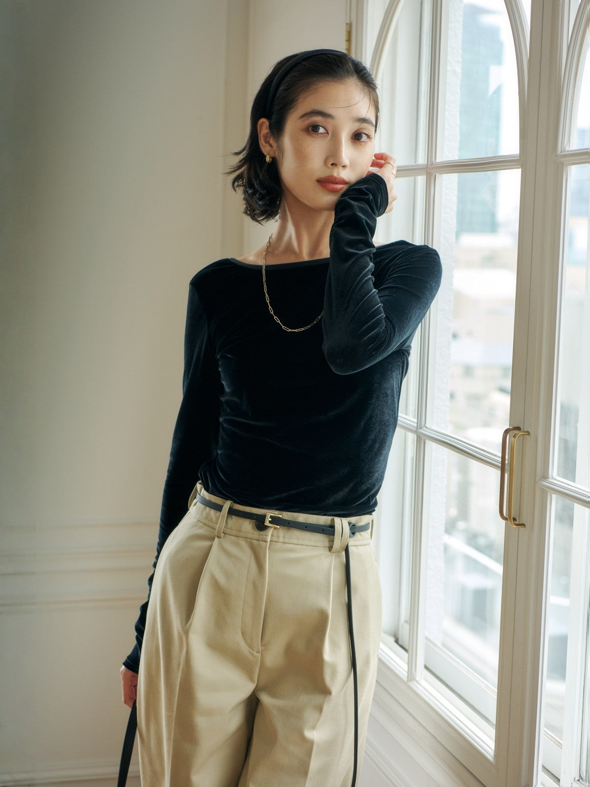 COLOR:BLACK