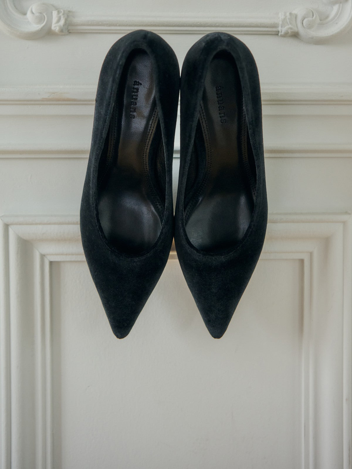 COLOR:BLACK