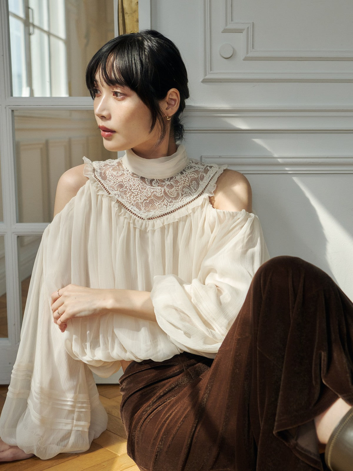 MODEL:172cm COLOR:IVORY SIZE:F