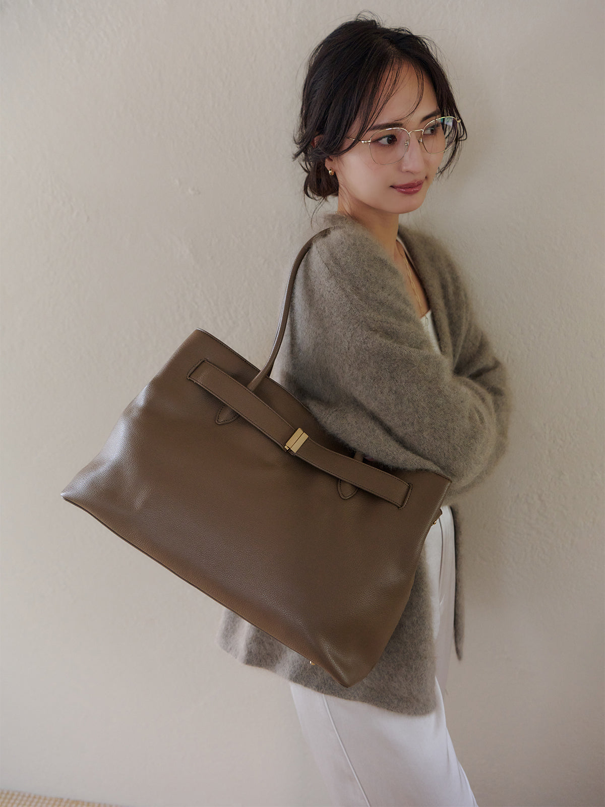 COLOR:BEIGE
