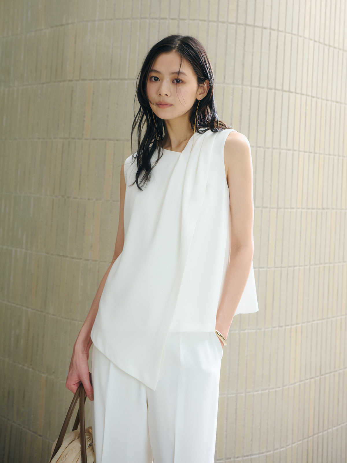 ダブルサテンアシンメトリーブラウス