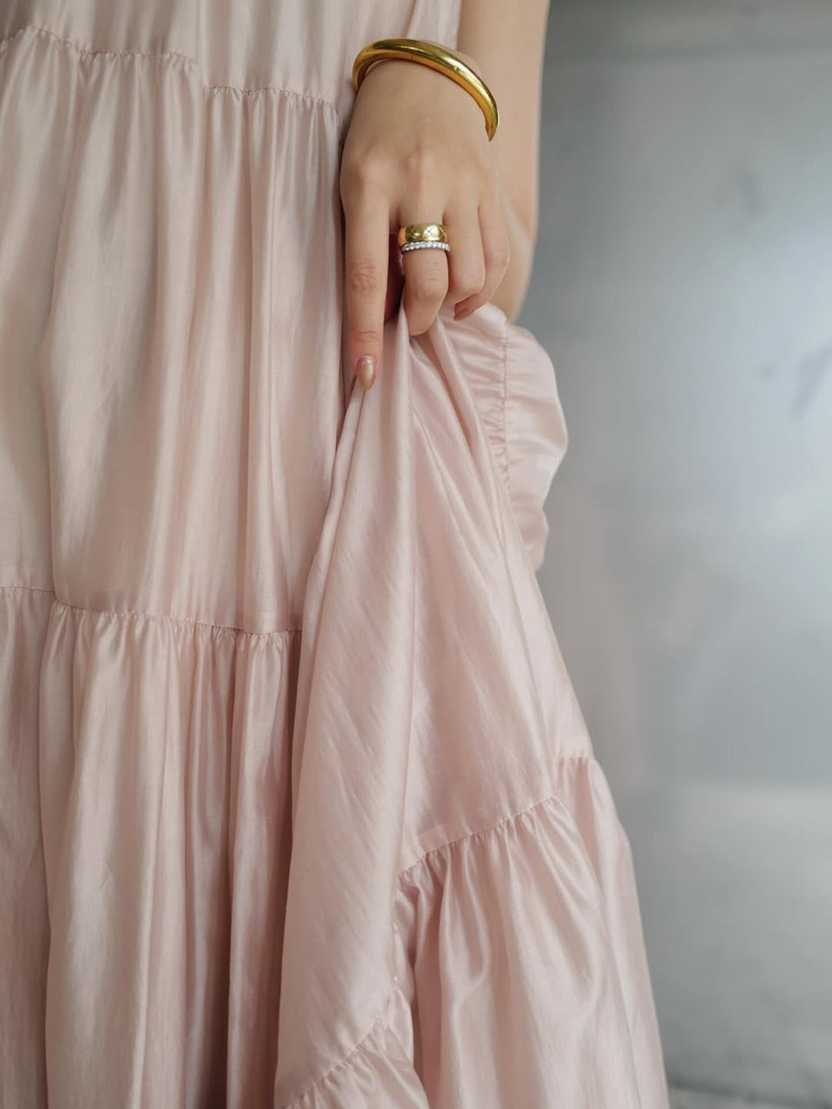 テンセルリッチオーガンティアードワンピース