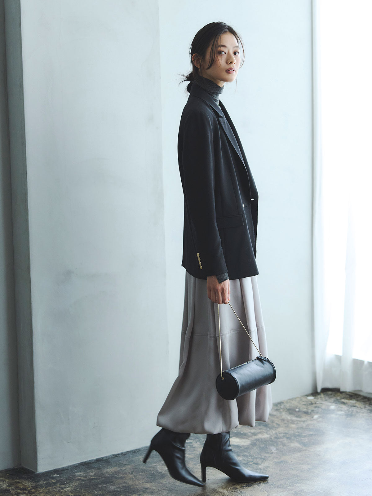 アセライクサテンバルーンスカート