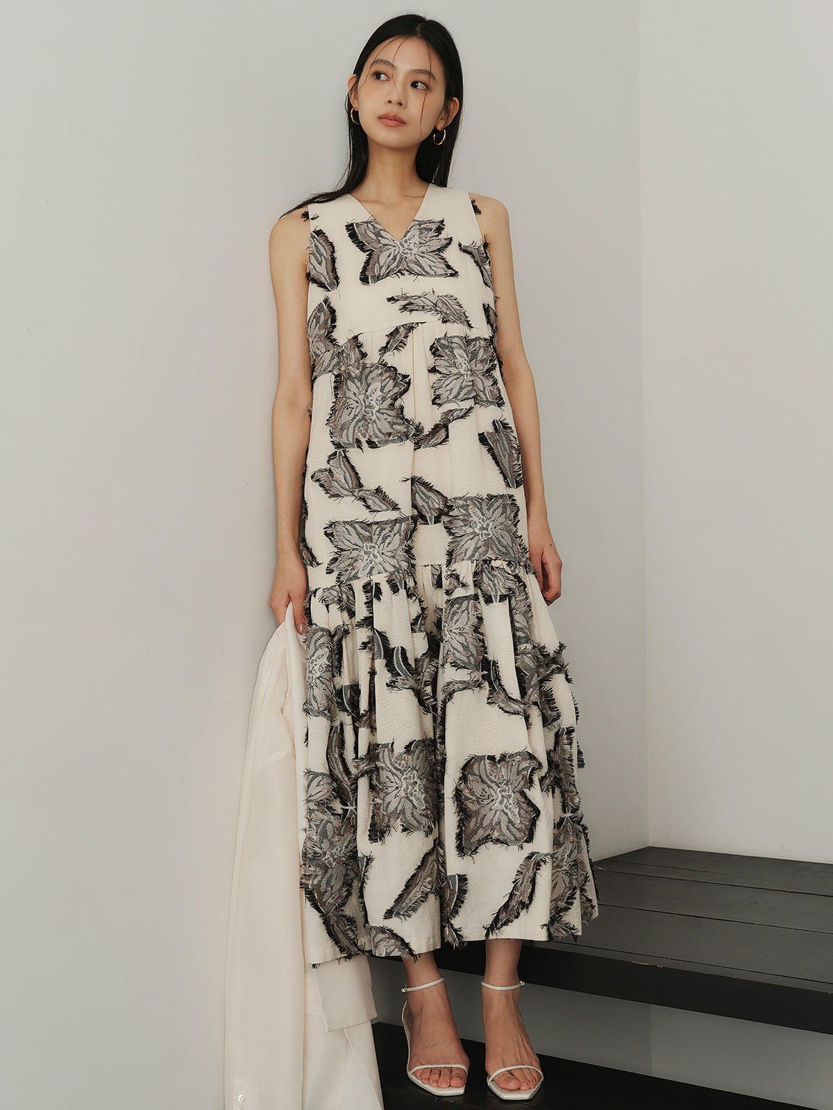 ボタニカルフラワーカットジャガードワンピース