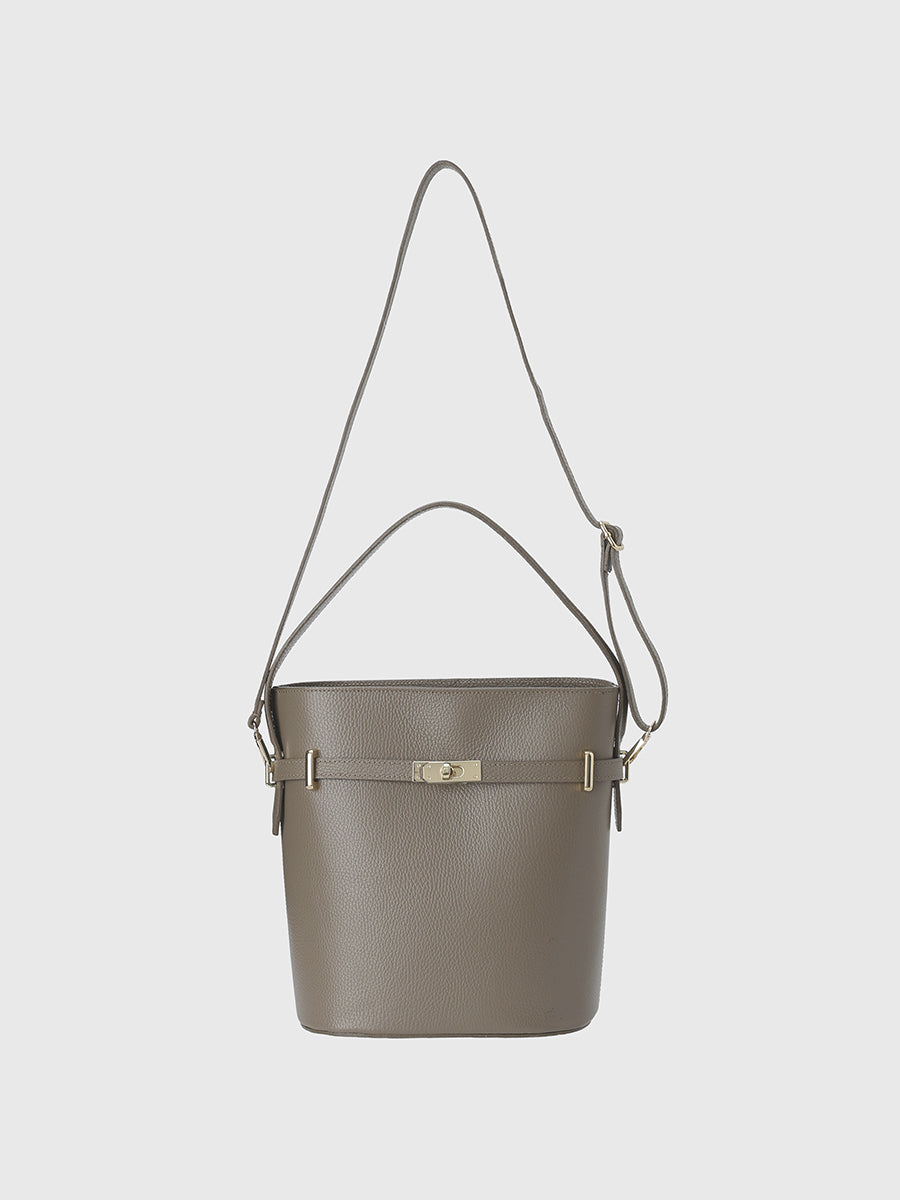 【AULENTTI】ベルトディテールバケットバッグ