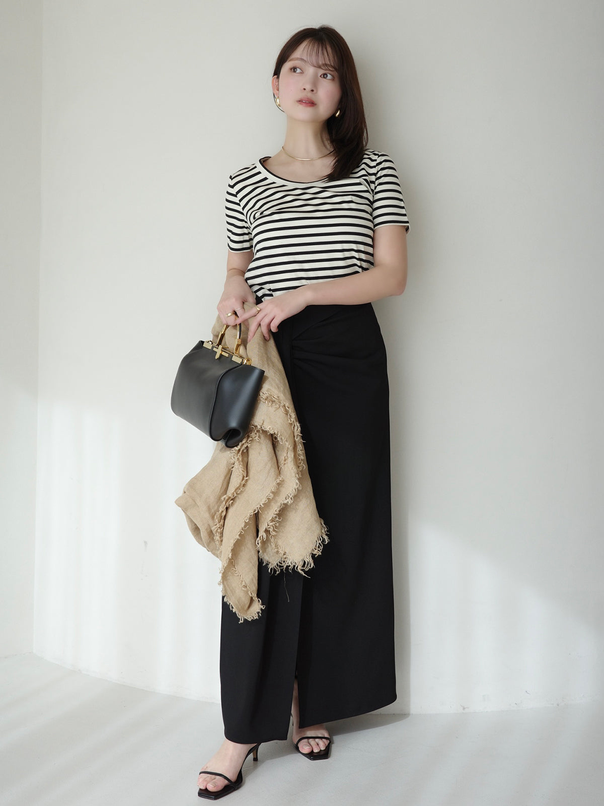 丝滑触感棉质U领T恤