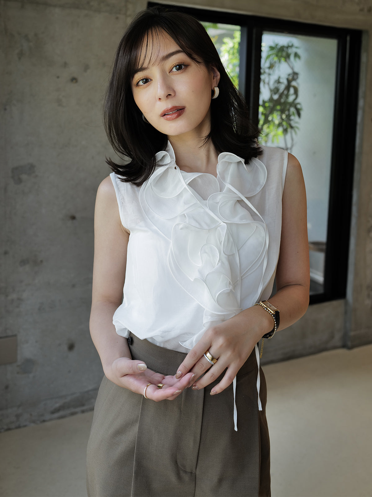 シルクブレンドラッフルブラウス