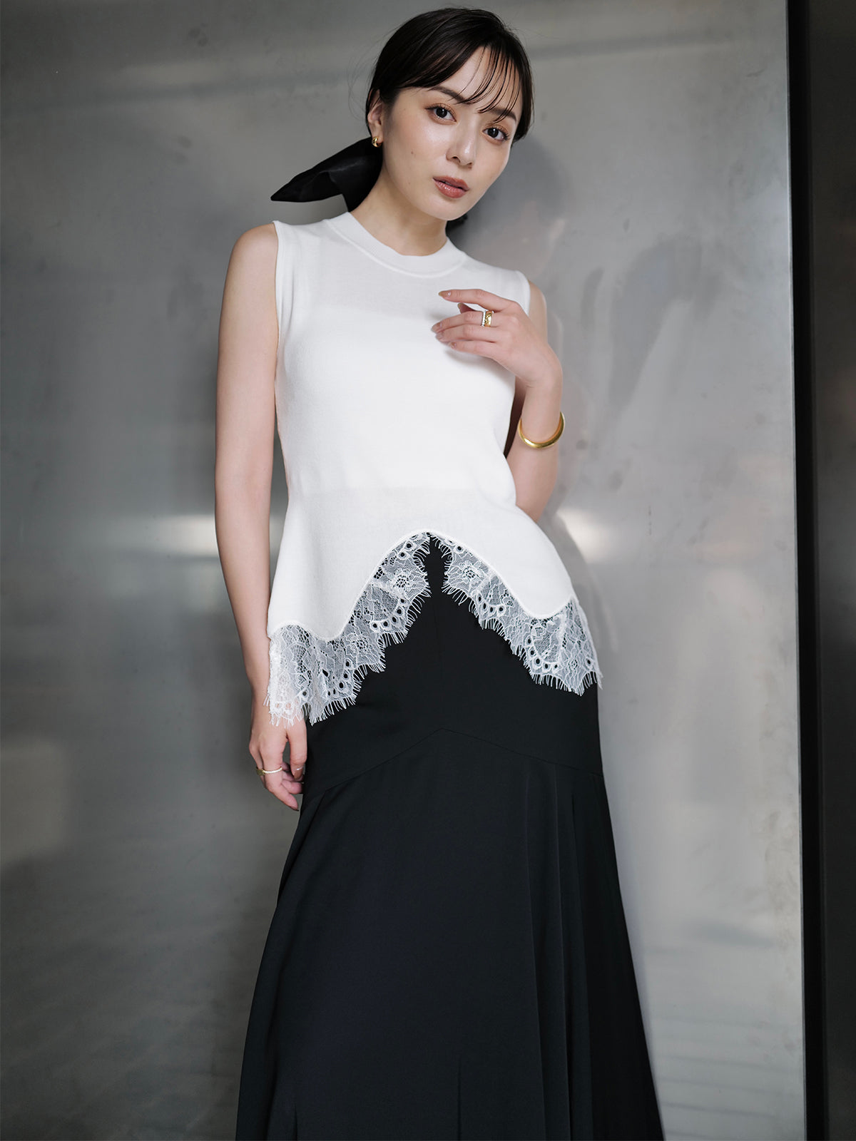 ライトダブルサテンボリュームナロースカート