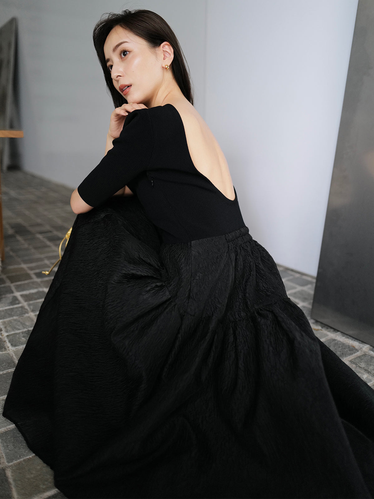 バックオープンカップインドッキングニットワンピース