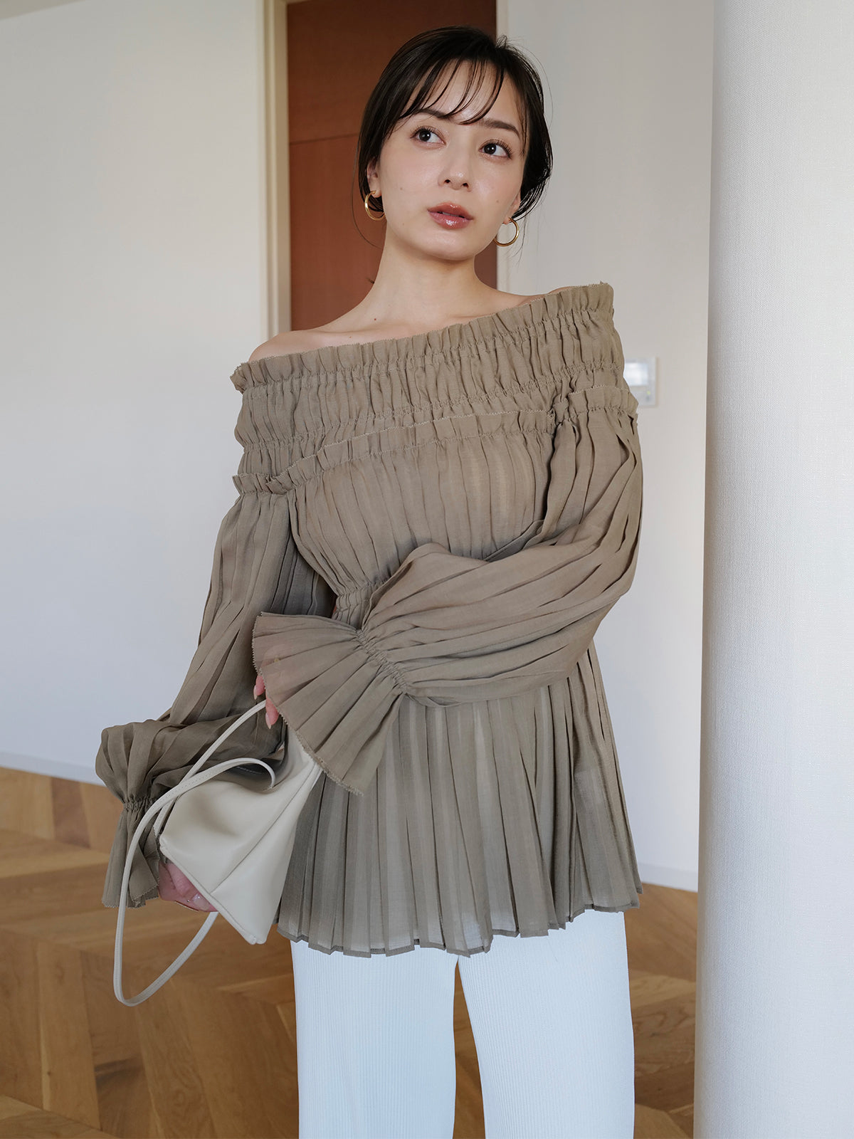 Director:154cm COLOR:KHAKI BEIGE SIZE:1