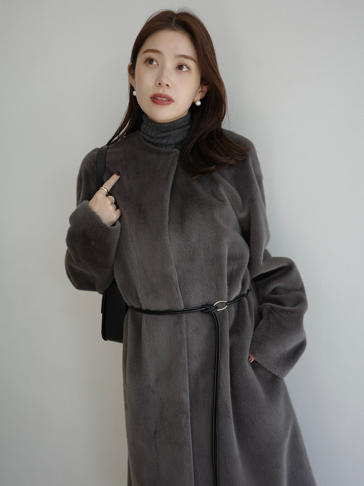 ECOPELノーカラーファーコート