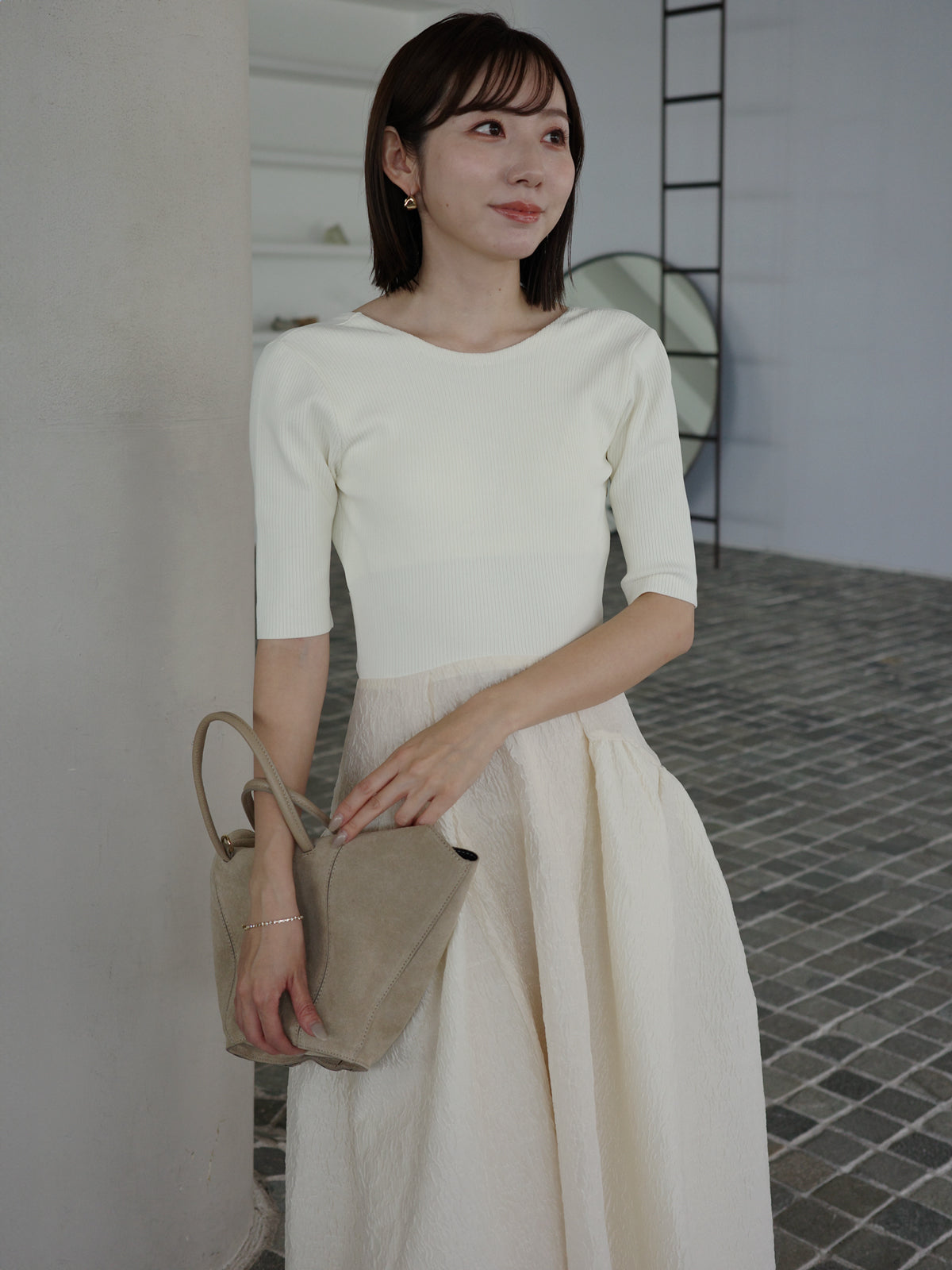 バックオープンカップインドッキングニットワンピース