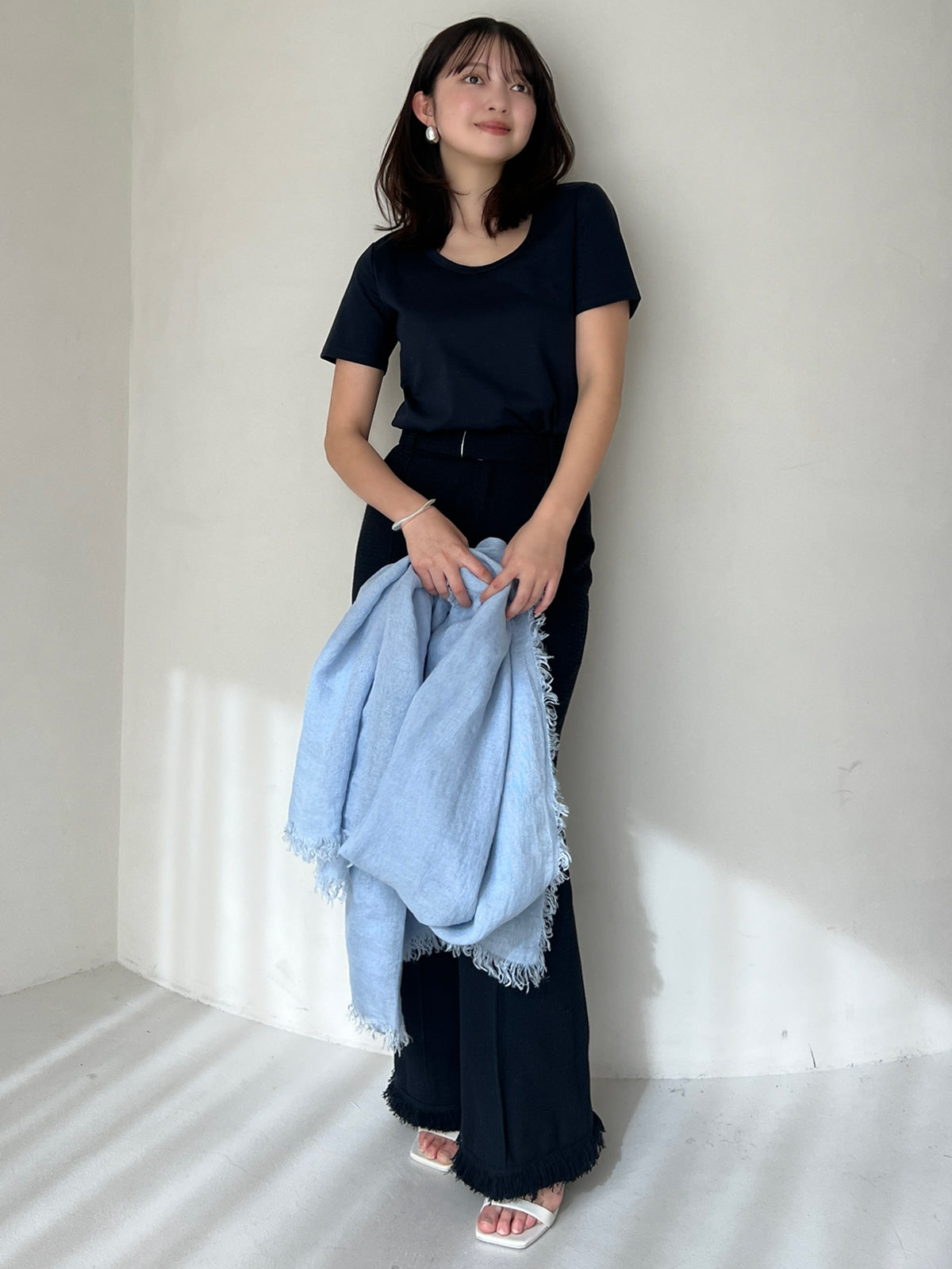 실크 터치 코튼 U넥 티