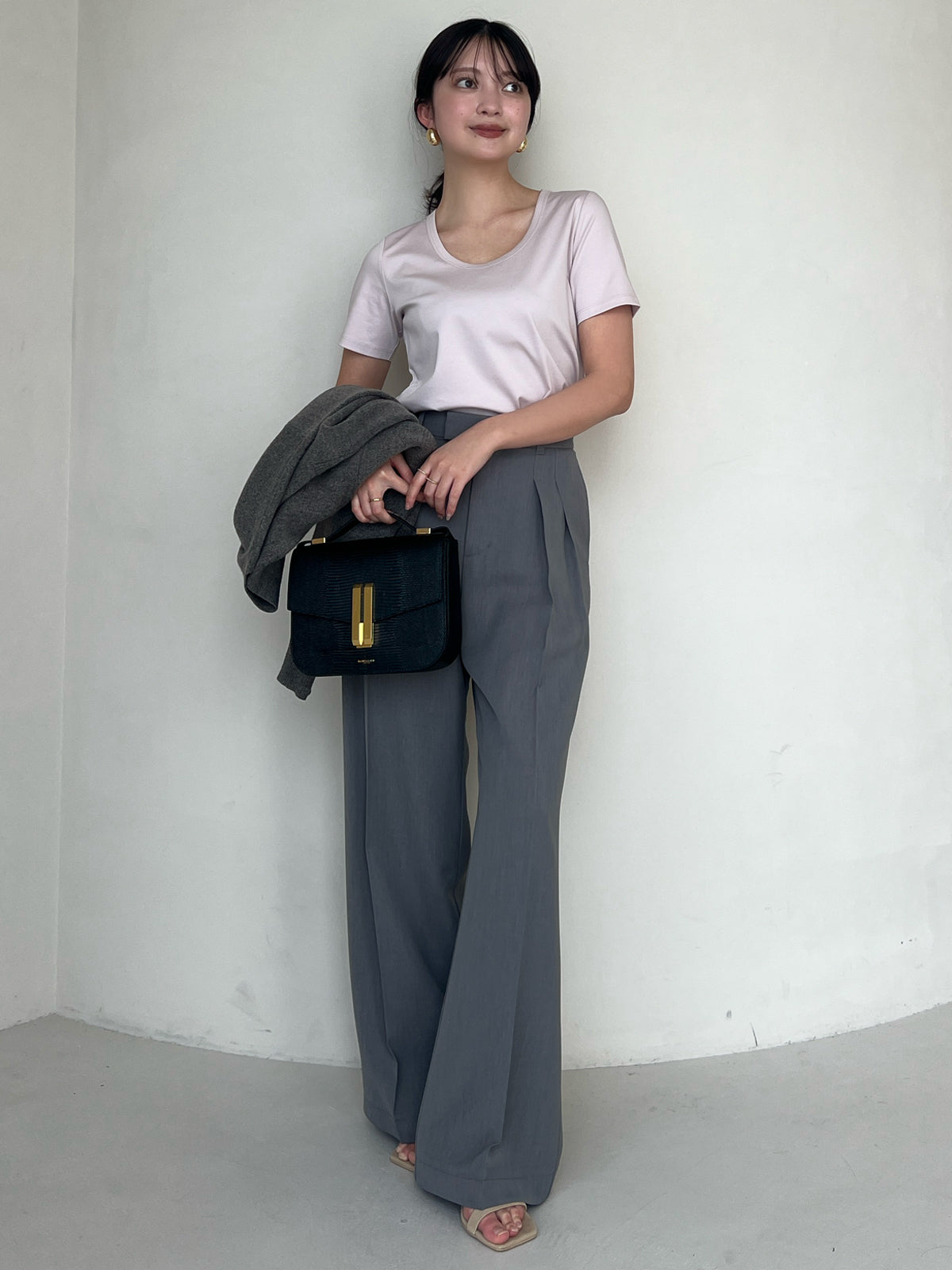 실크 터치 코튼 U넥 티