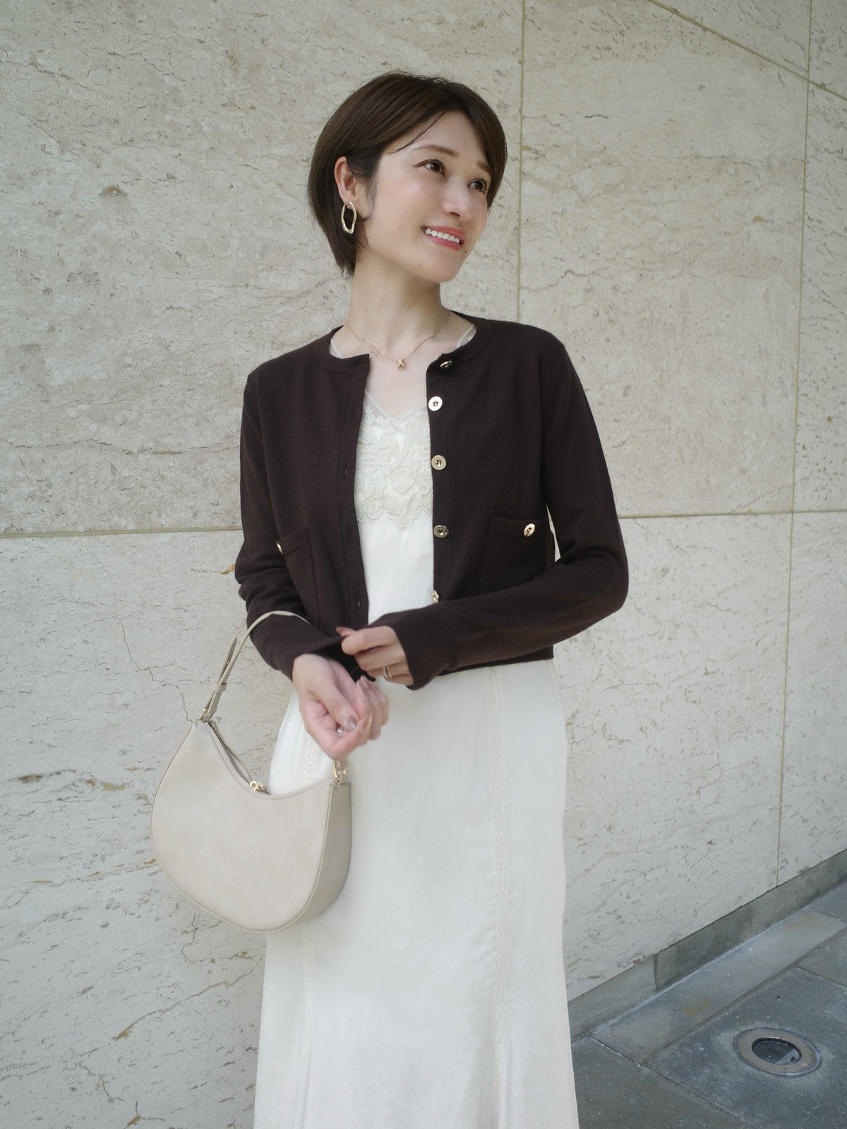 COLOR:BROWN
