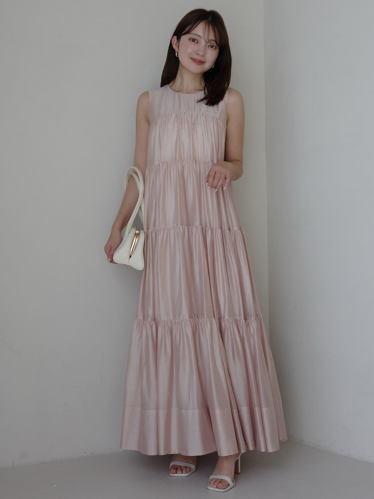 テンセルリッチオーガンティアードワンピース