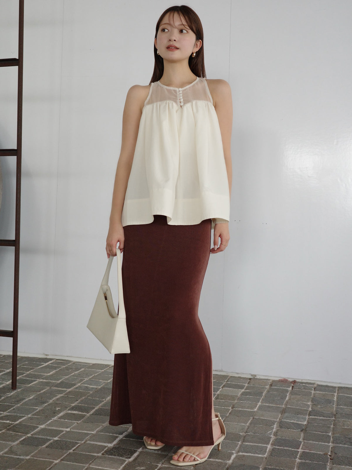 スプレッドフレアブラウス