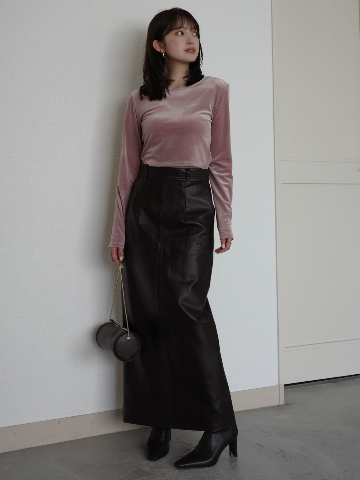 レザータイトスカート
