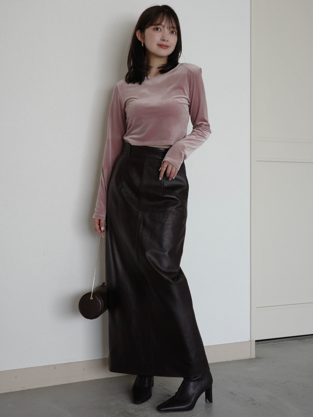 レザータイトスカート